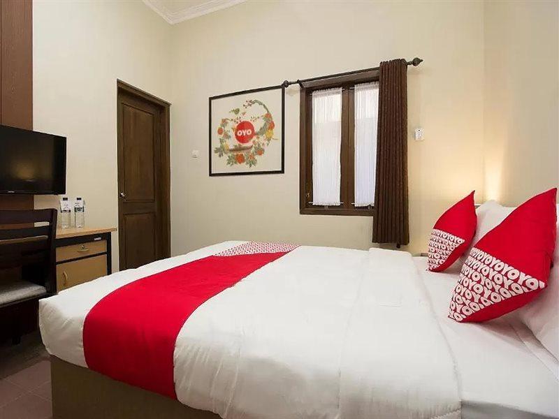 Oyo 572 Omah Gedongkuning Syariah Homestay Jogjakarta Buitenkant foto