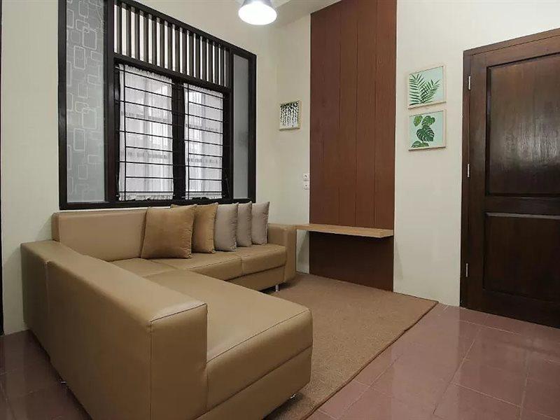 Oyo 572 Omah Gedongkuning Syariah Homestay Jogjakarta Buitenkant foto