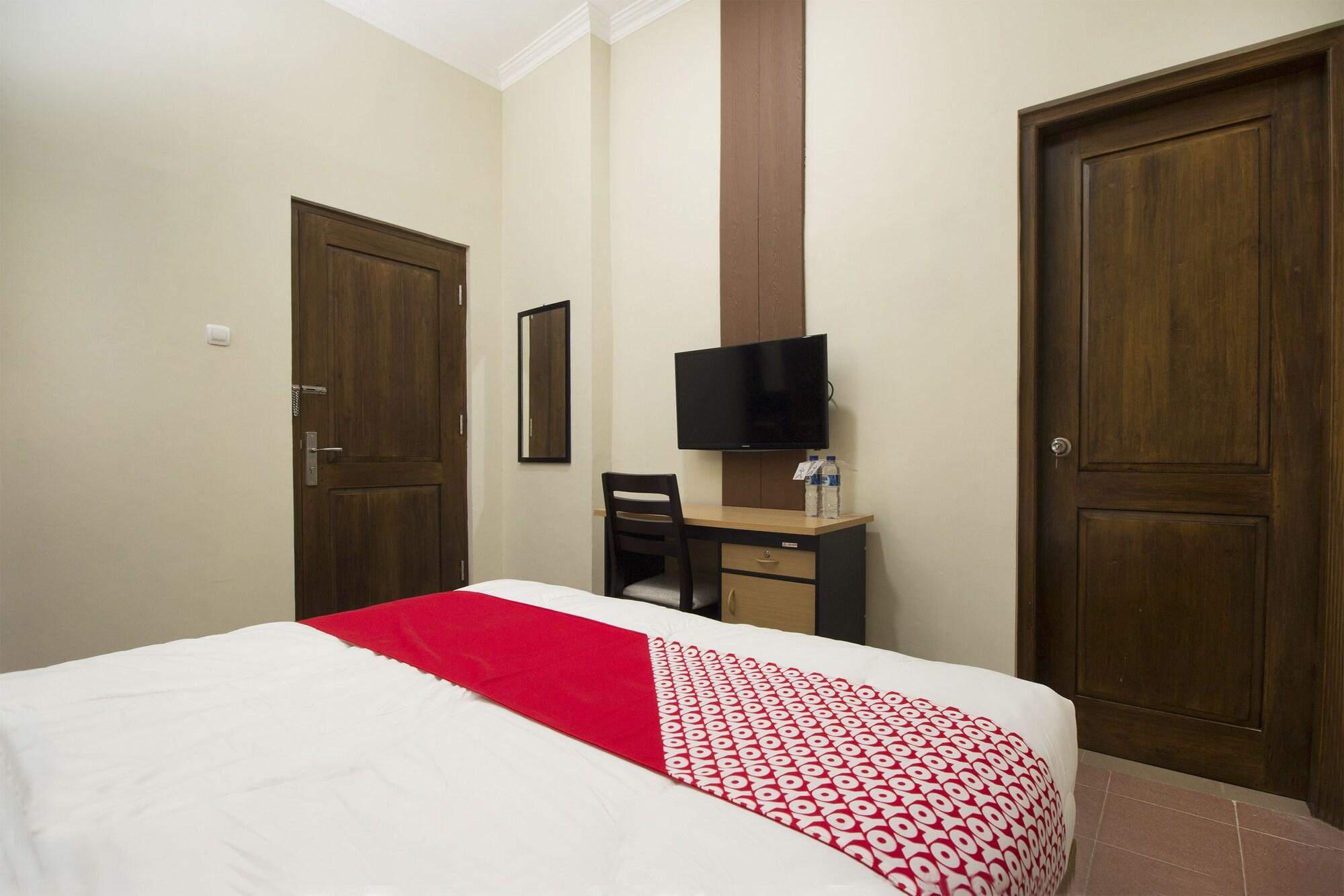 Oyo 572 Omah Gedongkuning Syariah Homestay Jogjakarta Buitenkant foto